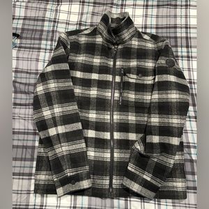 Alpine design black , white  and gray men’s plaid jacket. Zip front.